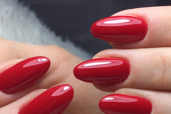 nails